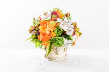 buket çiçek vazosu