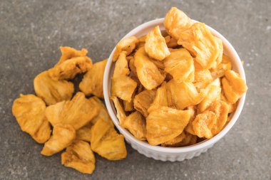 kurutulmuş ananas gevrek cipsi