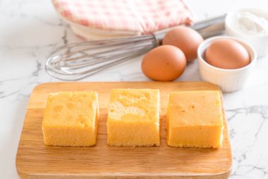 Ev yapımı turuncu kek