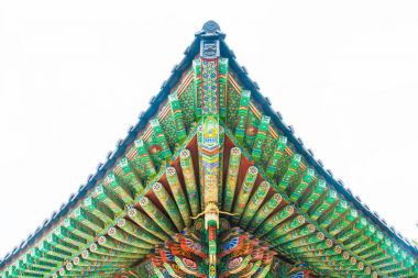 Güzel mimari Haedong Yonggungsa Tapınağı'nda oturur üzerine bir 