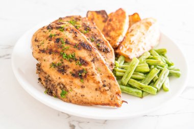 ızgara tavuk biftek 