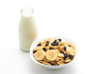 muz, Kuru üzüm ve kahvaltıda süt ile tahıl
