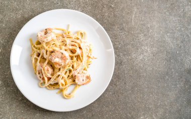 karides ile Fettuccini makarna