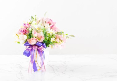 buket çiçek vazosu