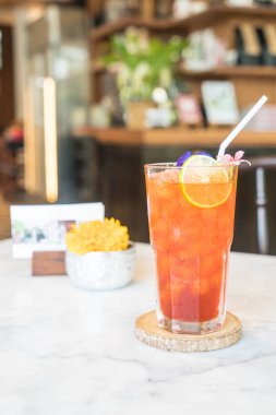 Limonlu buzlu çay bardak