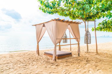 Sahilde güzel pavilion