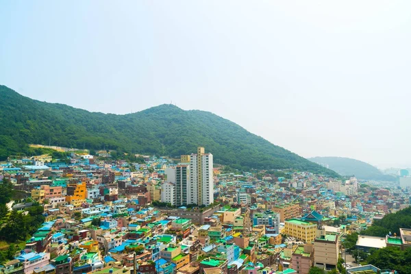 Prachtige architectuur op Gamcheon cultuur dorp in Busan — Stockfoto