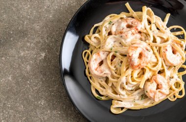 karides ile Fettuccini makarna