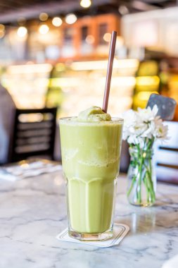 Matcha yeşil çay frappe