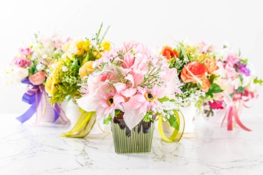 buket çiçek vazosu