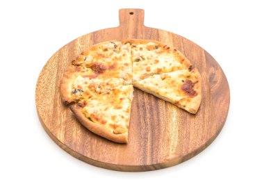 Kremalı mantarlı pizza