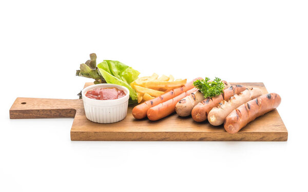 жареная колбаса с овощами
