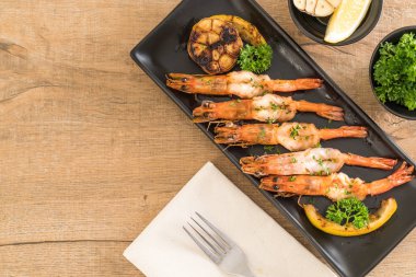 gebakken garnalen met knoflook 