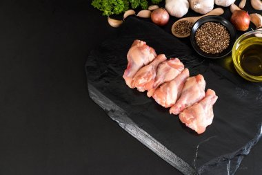 tavuk kanadı taze çiğ baget