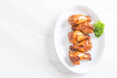 Barbekü tavuk kanadı