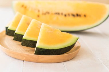 taze sarı karpuz 