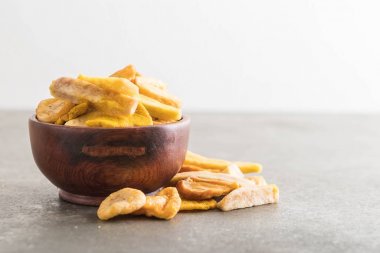 meyve yongaları karıştırın