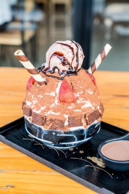 çikolata buz tıraş (bingsu)