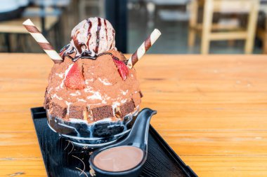 çikolata buz tıraş (bingsu)