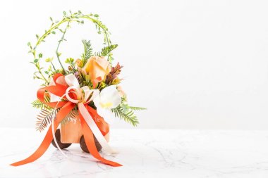 buket çiçek vazosu