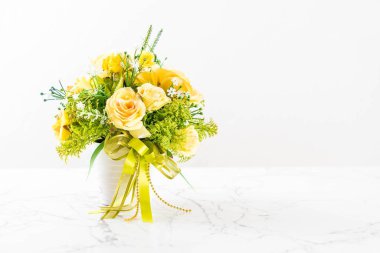 buket çiçek vazosu