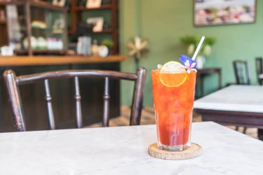 Limonlu buzlu çay bardak