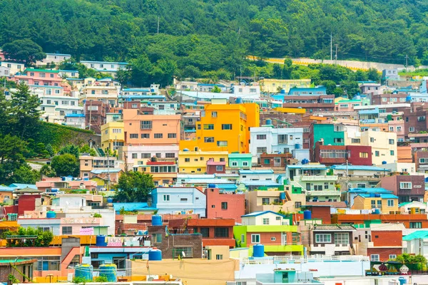 Prachtige architectuur op Gamcheon cultuur dorp in Busan — Stockfoto