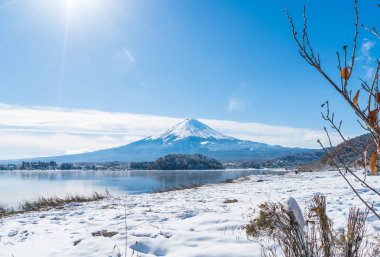 Dağ Fuji San Kawaguchiko Gölü.