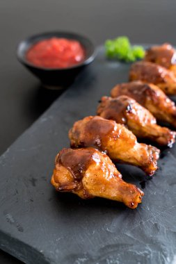 Barbekü tavuk kanadı