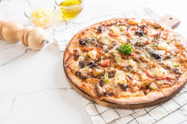 Barbekü domuz eti pizza