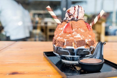 çikolata buz tıraş (bingsu)