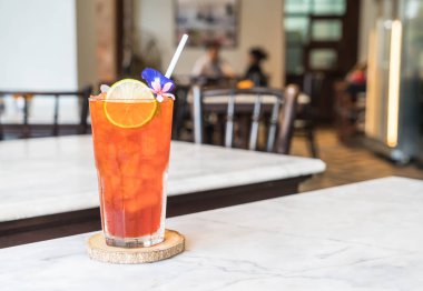 Limonlu buzlu çay bardak