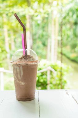 çikolatalı tatlılar (muzlu süt)