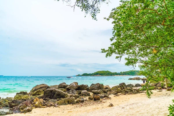 Pięknej tropikalnej plaży na wyspie Koh Larn w Pattaya — Zdjęcie stockowe