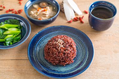 tavuk ve ot çorbası, Çince lahana berry pirinç