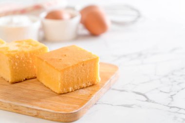 Ev yapımı turuncu kek