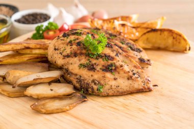 Sebzeli ızgara tavuk biftek 