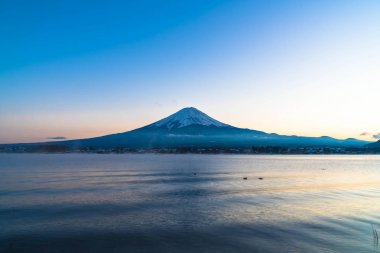 Dağ Fuji San Kawaguchiko Gölü.
