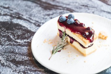 yaban mersini peynirli kek