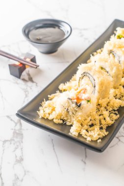 tempura karides suşi roll 