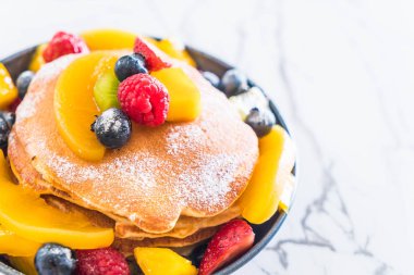 mix meyve ile gözleme