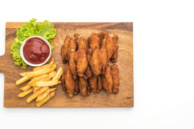 Kızarmış tavuk kanadı.