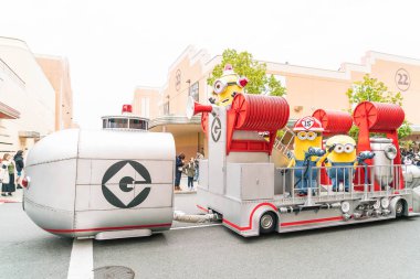 Osaka, Japonya - 21 Kasım 2016: Minion maskot aşağılık üzerinden içimde 