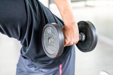 Yakın çekim el holding halter