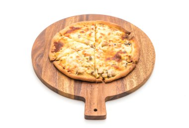 Kremalı mantarlı pizza