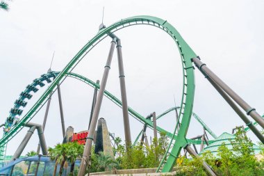 Osaka, Japonya - 21 Kasım 2016: Roller coaster Universal Studios