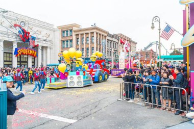 Osaka, Japonya - 21 Kasım 2016: Yeni festivale, yeniden doğmuş Parade, celeb