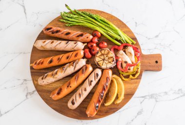 sebzeli ızgara sosis