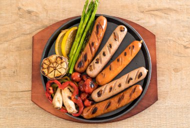 sebzeli ızgara sosis