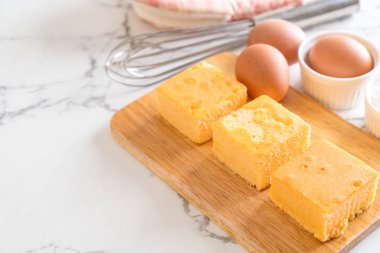 Ev yapımı turuncu kek